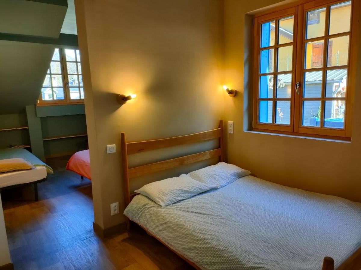 Gite Beau Soleil Hostel Cauterets Bagian luar foto